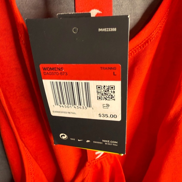 Nike dri-fit tank with tags. - Picture 4 of 6